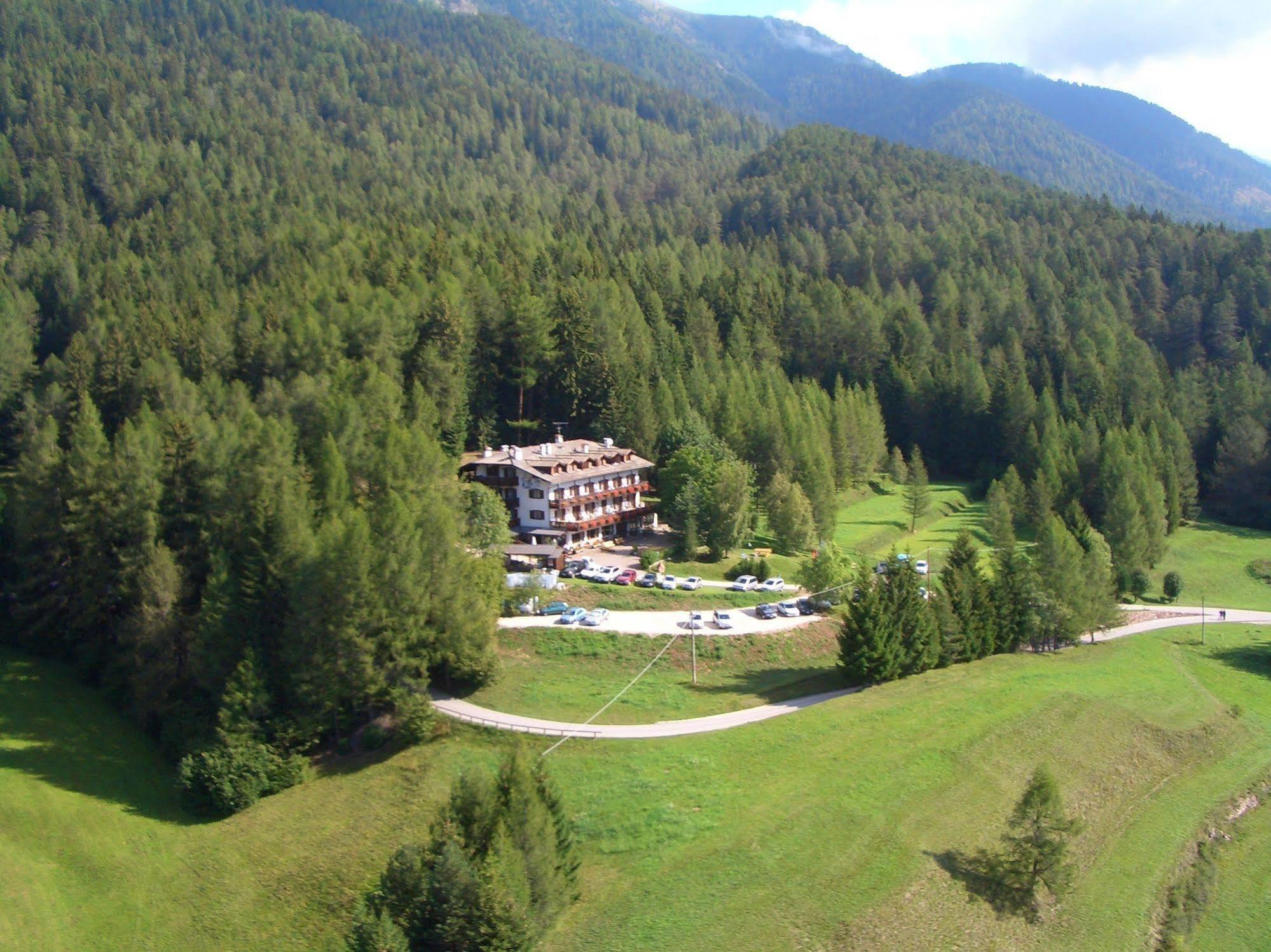Hotel Ganzaie Val di Fiemme Extérieur photo